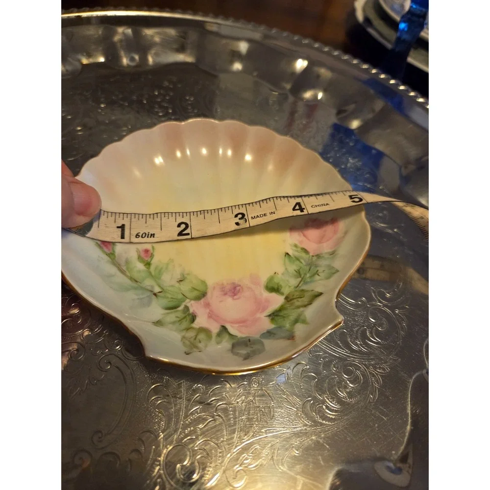 vintage hand-painted shell-shaped porcelain dish cottagecore granny core